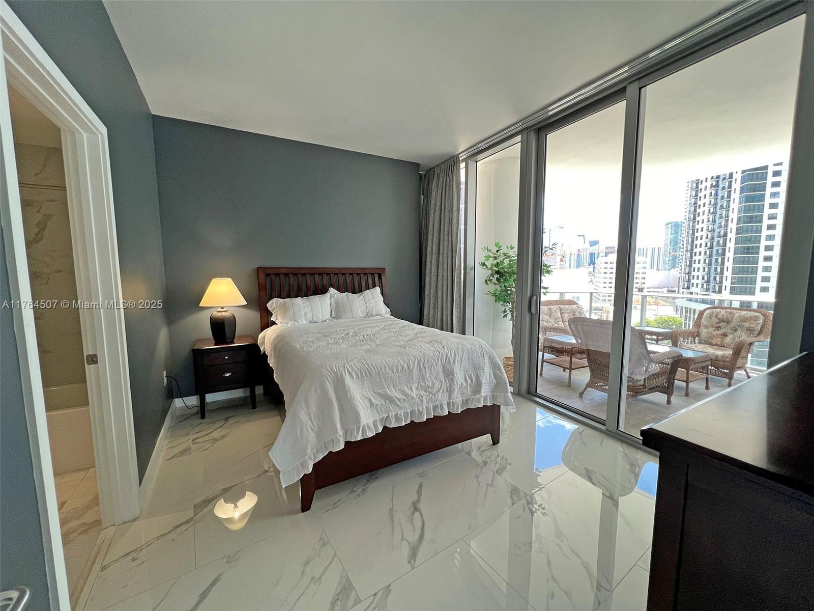 851 NE 1st Ave #1112, Miami FL 33132