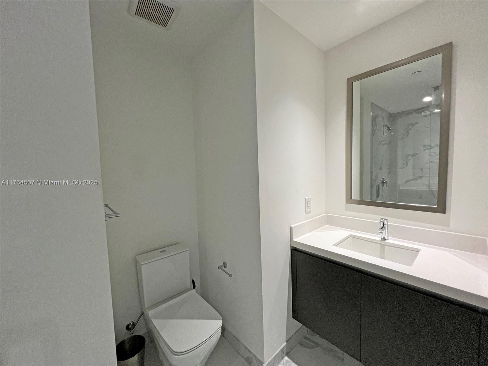 851 NE 1st Ave #1112, Miami FL 33132