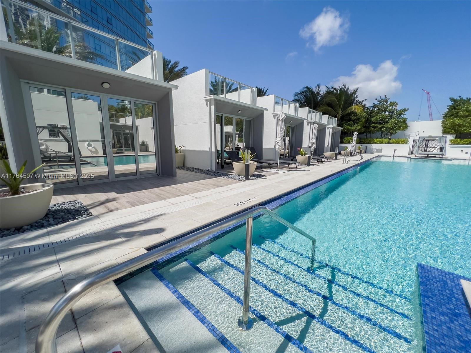 851 NE 1st Ave #1112, Miami FL 33132