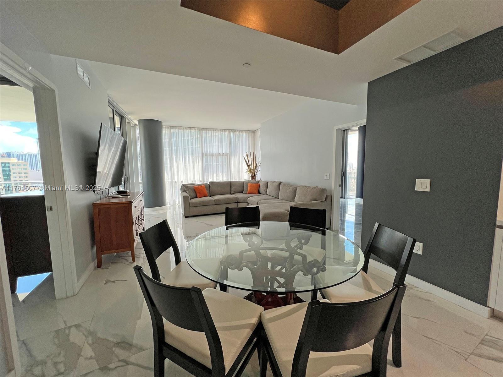 851 NE 1st Ave #1112, Miami FL 33132