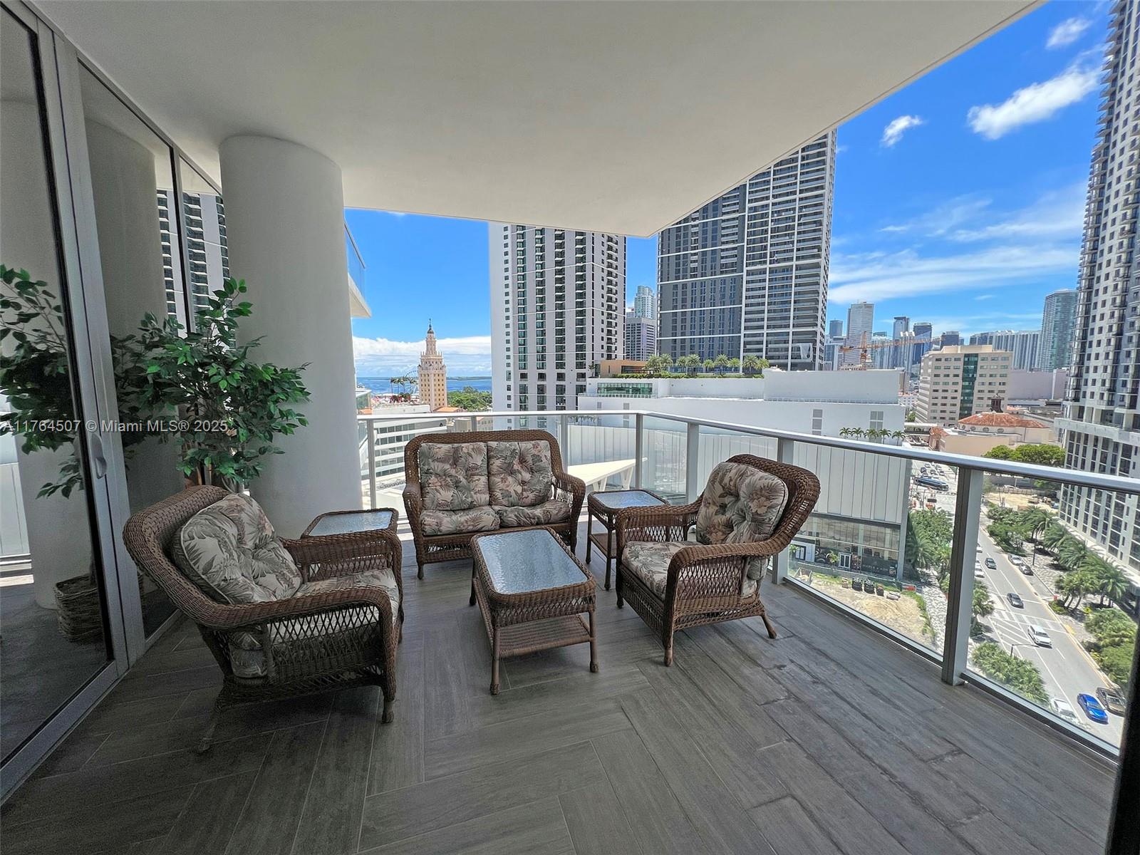 851 NE 1st Ave #1112, Miami FL 33132