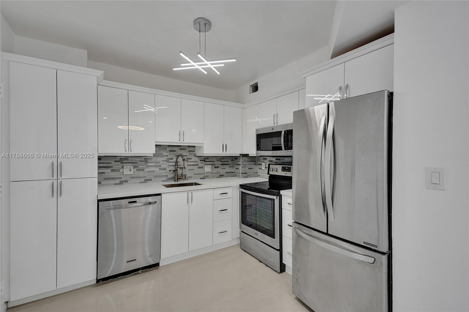 Listing Photo 9