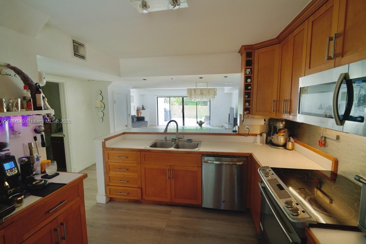 16432 NE 26th Ave #5, North Miami Beach, Florida image 7