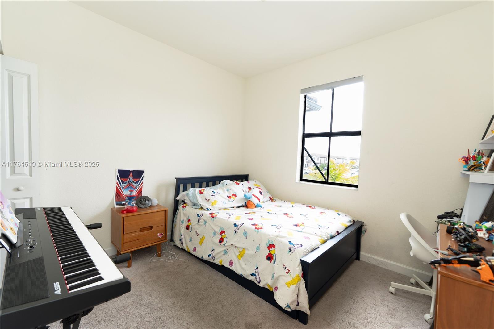 Residential, Hialeah, Florida image 19