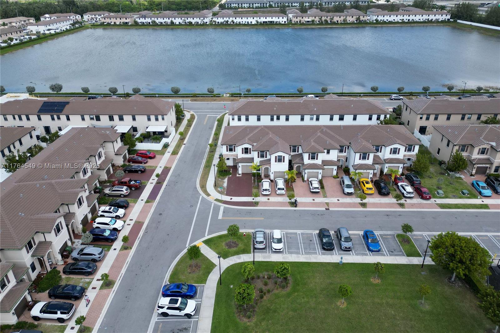 Residential, Hialeah, Florida image 8