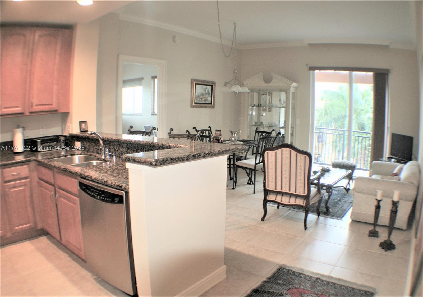 16102 Emerald Estates Dr #428, Weston, Florida image 7