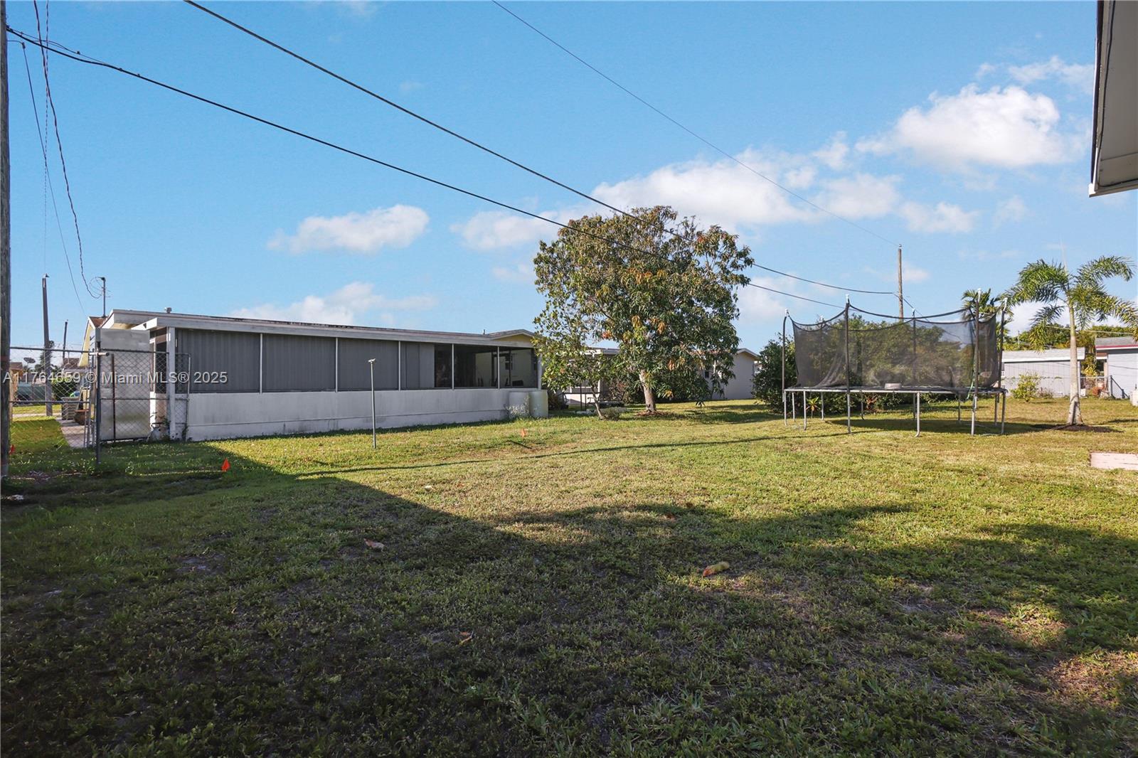 9550 NW 26th Pl, Sunrise, Florida image 17