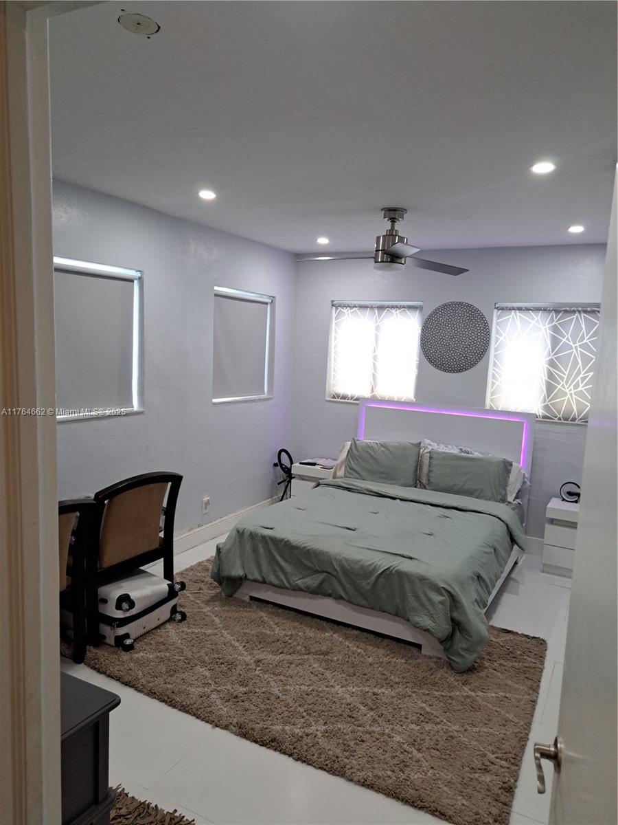 911 W Country Club Cir, Plantation, Florida image 12