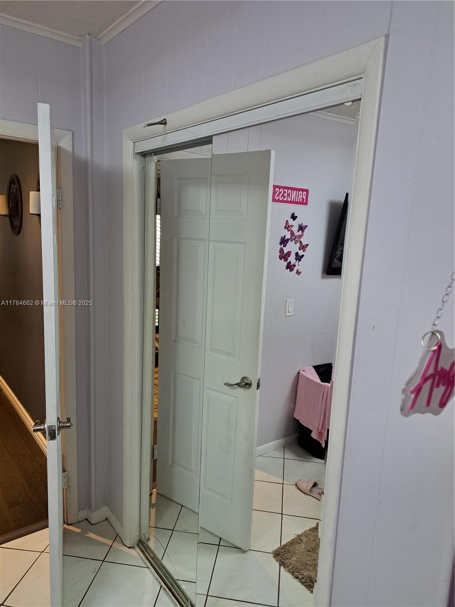 911 W Country Club Cir, Plantation, Florida image 19