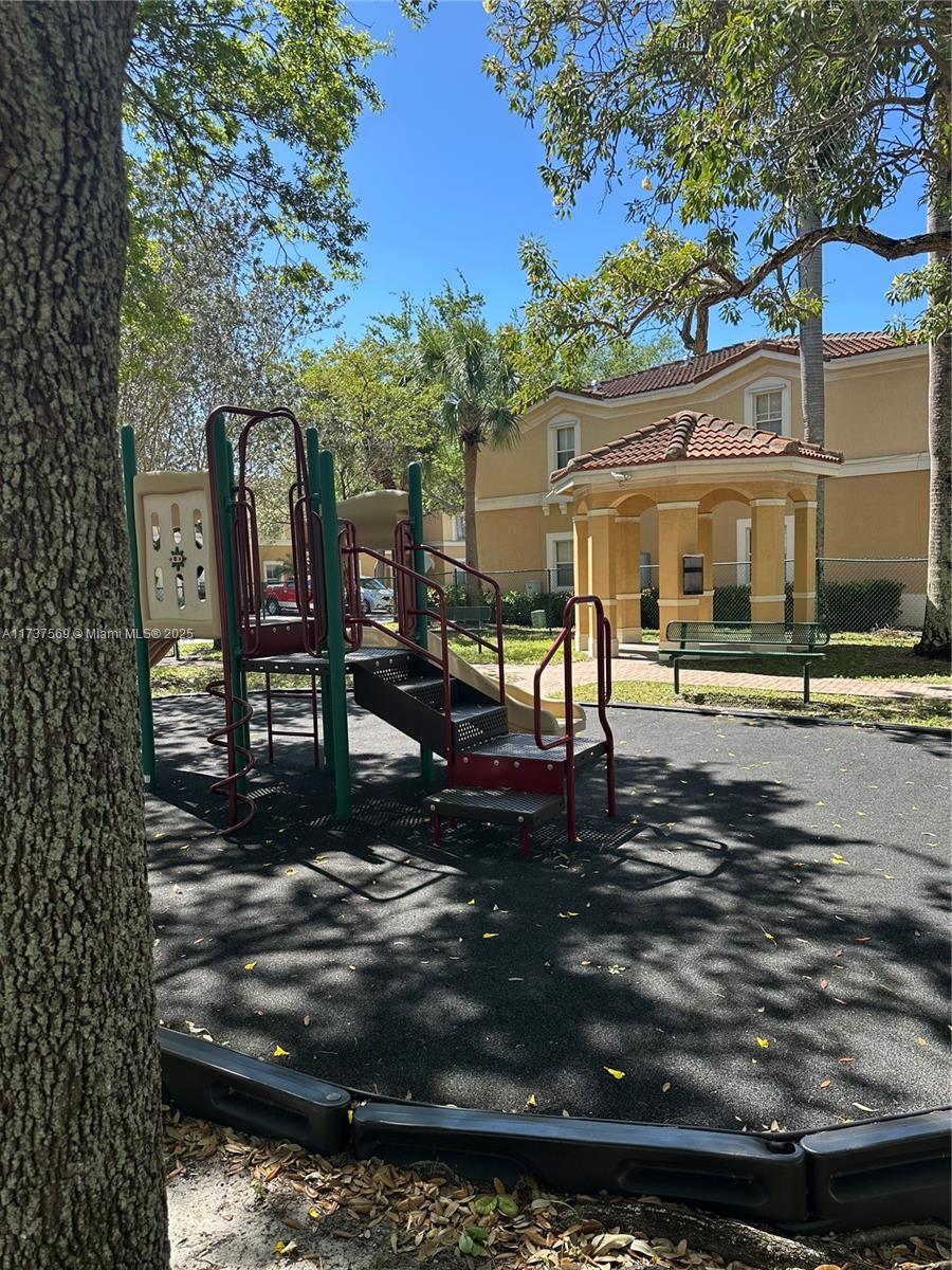 Residential, Miramar, Florida image 16