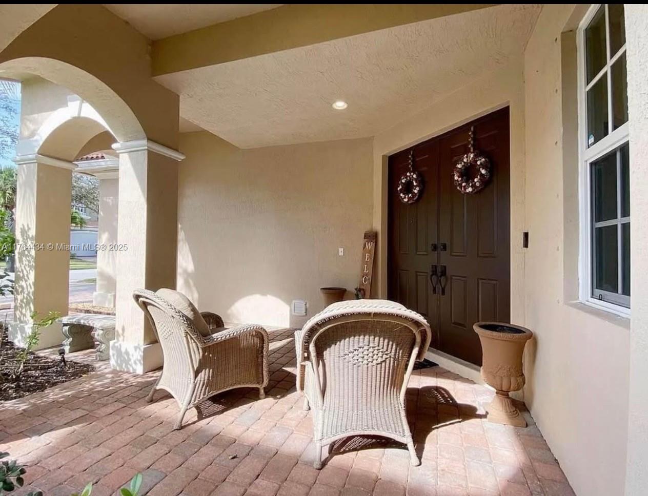 1020 NW Leonardo Cir, Port St. Lucie, Florida image 3