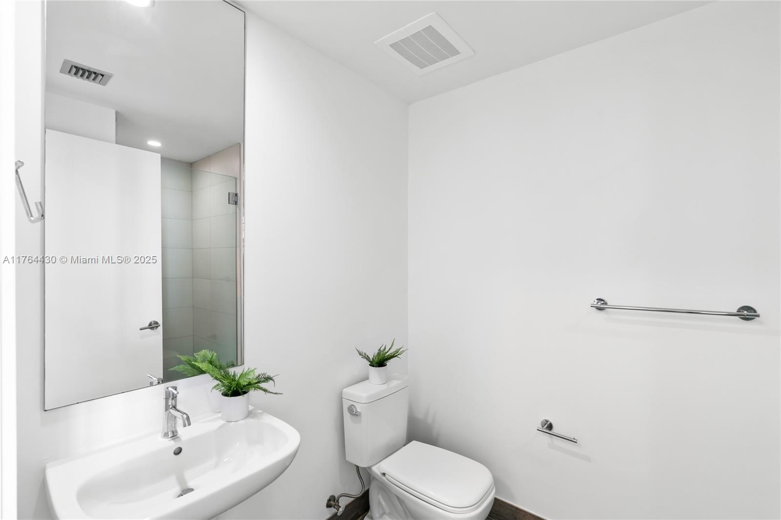 2900 NE 7th Ave #1003, Miami FL 33137