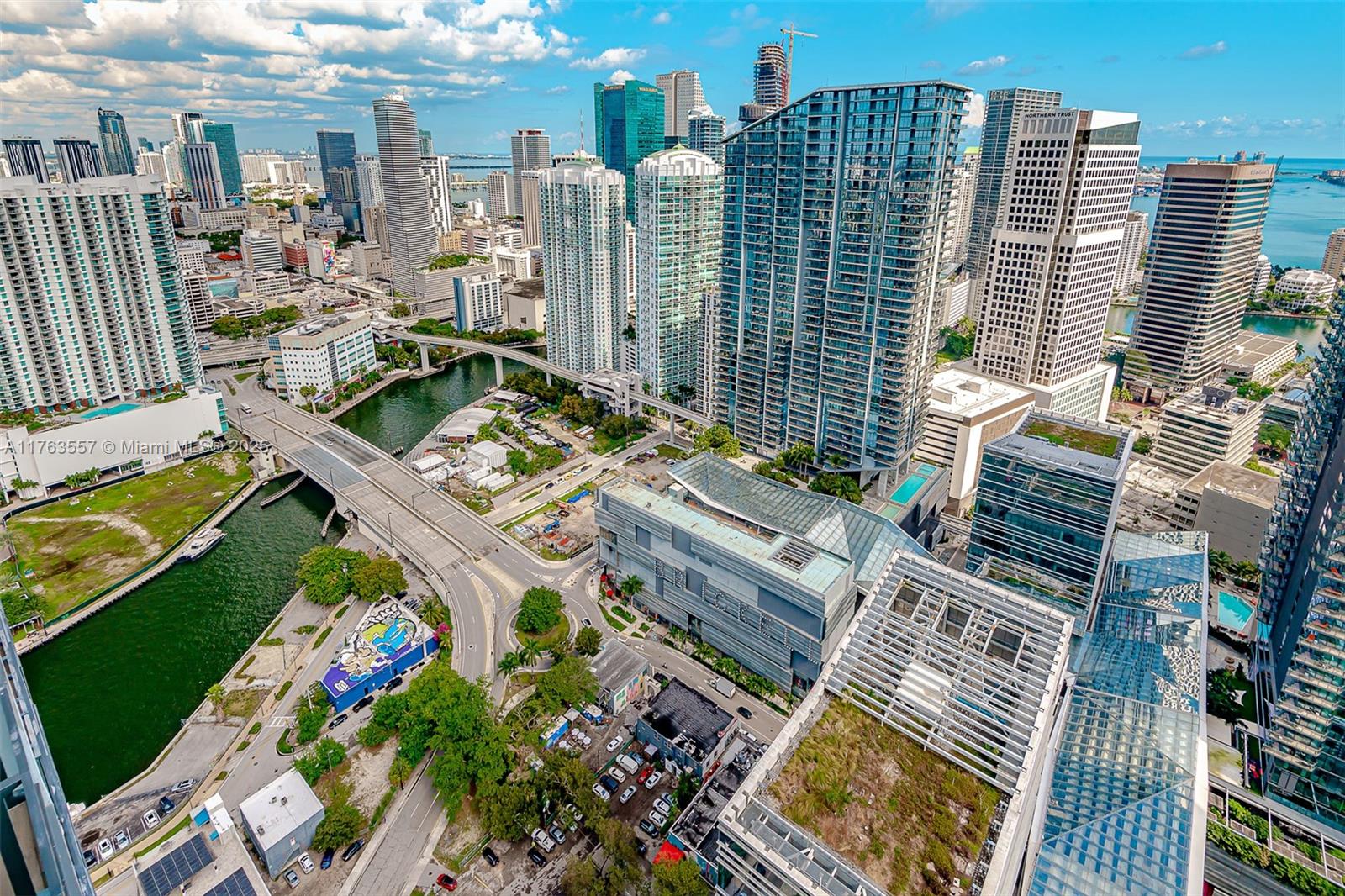 88 SW 7th St #4107, Miami FL 33130