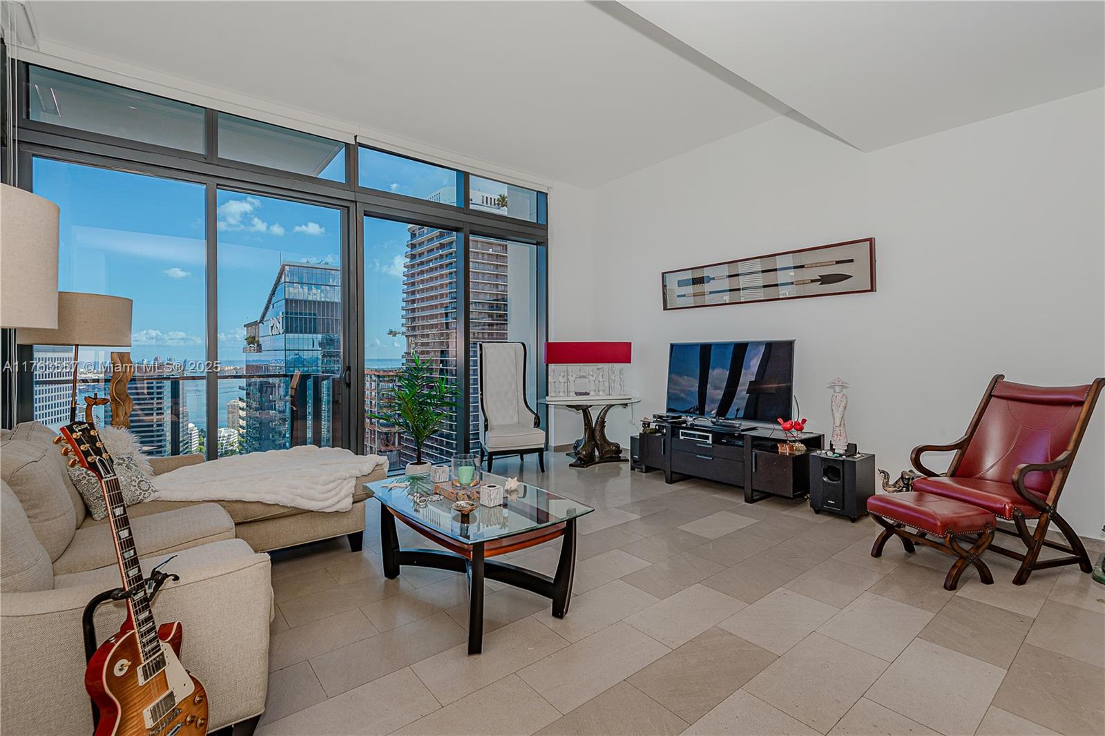 88 SW 7th St #4107, Miami FL 33130