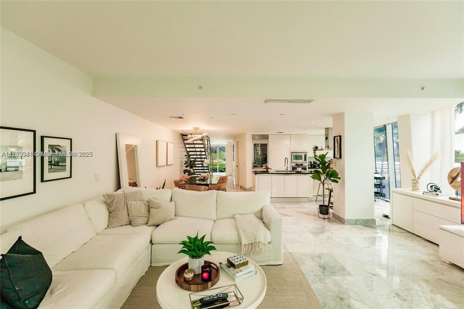 2950 NE 188th St #150, Aventura FL 33180