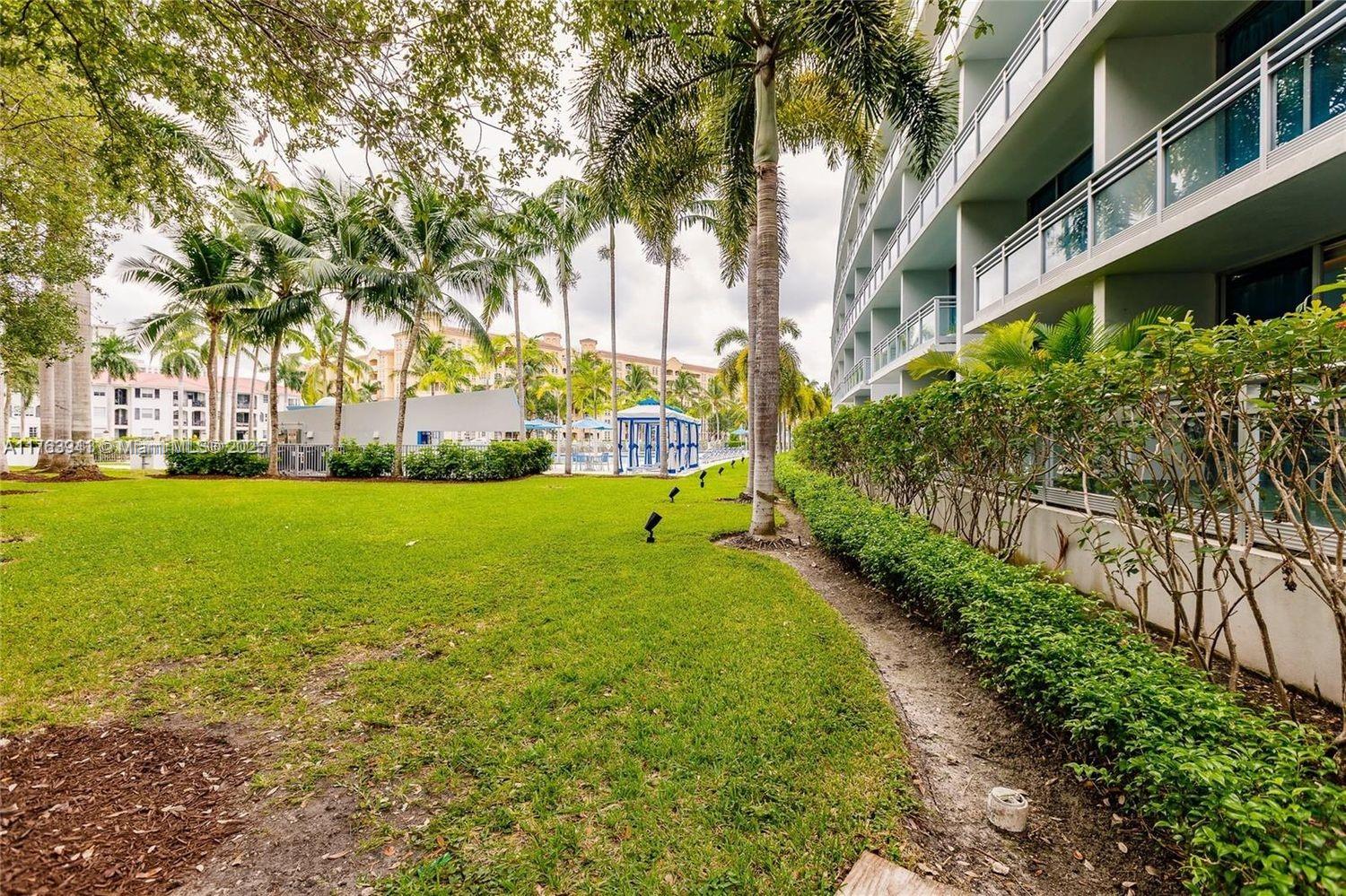 2950 NE 188th St #150, Aventura FL 33180