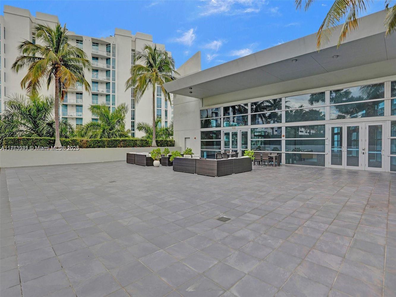 2950 NE 188th St #150, Aventura FL 33180
