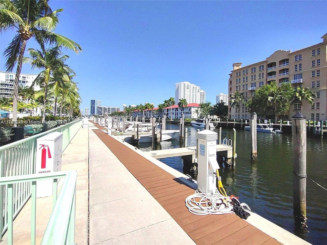 2950 NE 188th St #150, Aventura FL 33180
