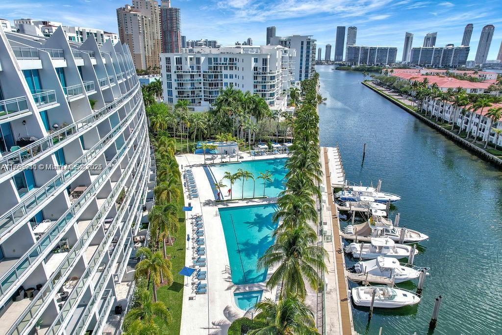 2950 NE 188th St #150, Aventura FL 33180