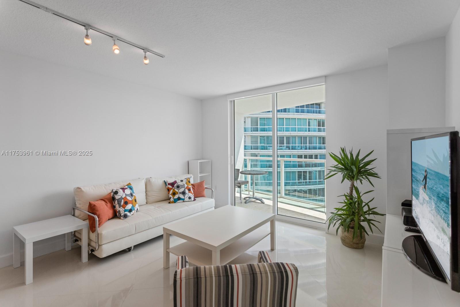 2101 BRICKELL AV #1411, Miami FL 33129