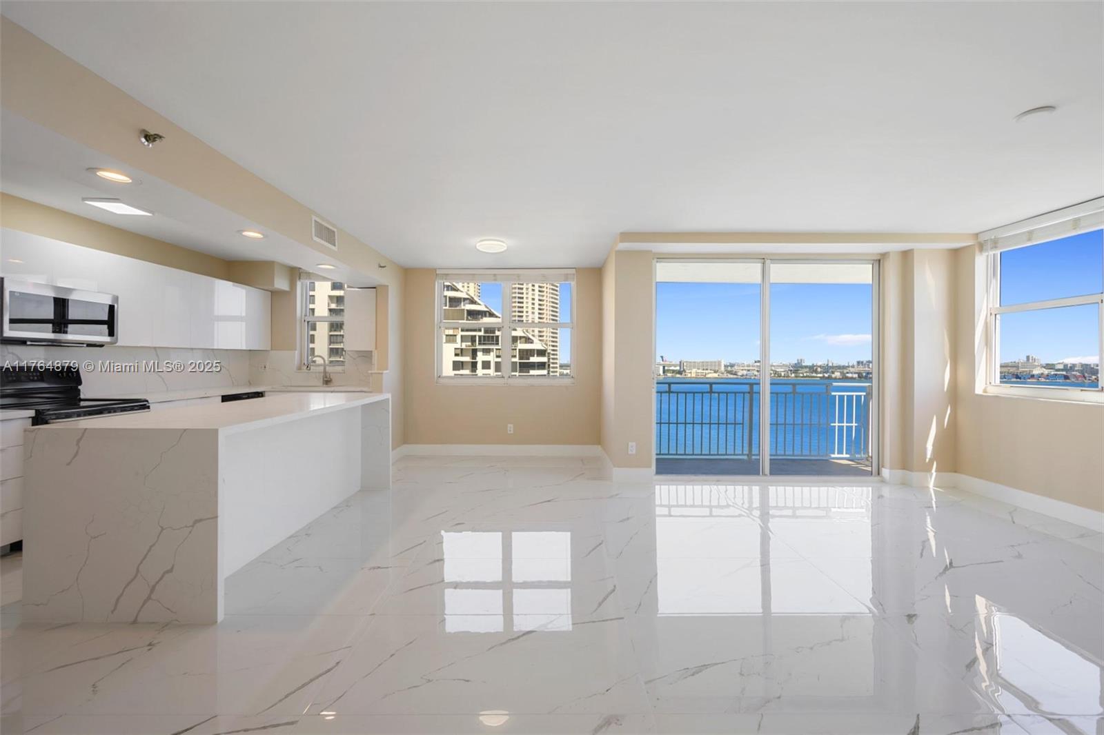 770 Claughton Island Dr #1215, Miami FL 33131