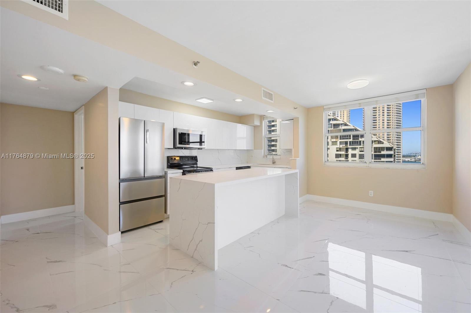 770 Claughton Island Dr #1215, Miami FL 33131