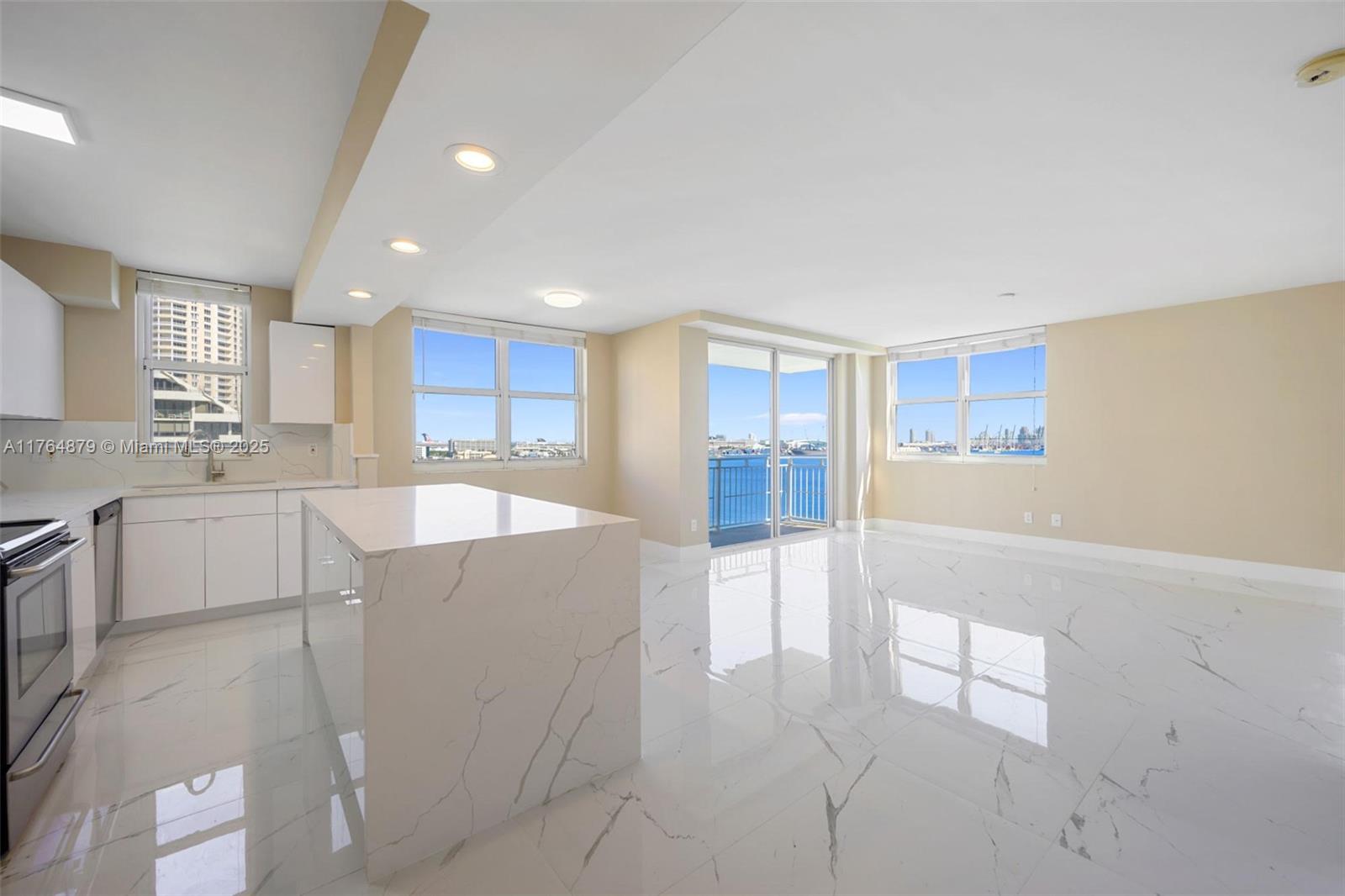 770 Claughton Island Dr #1215, Miami FL 33131