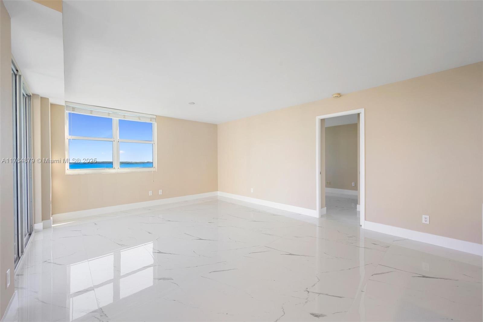 770 Claughton Island Dr #1215, Miami FL 33131