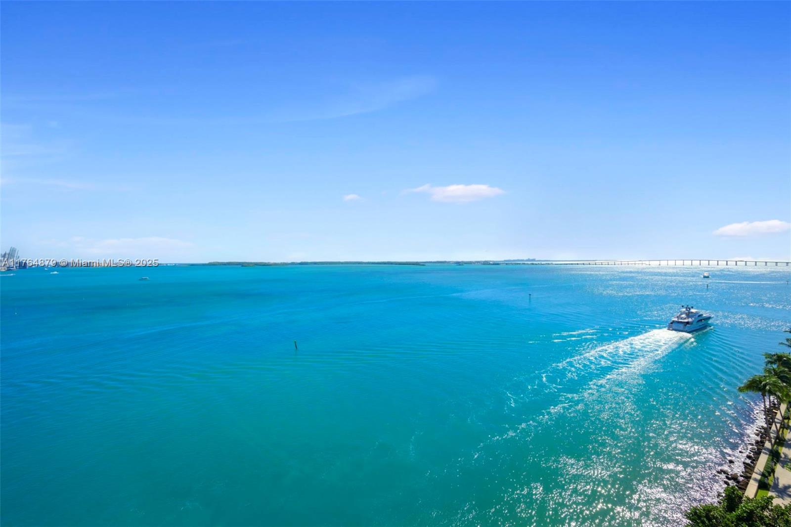 770 Claughton Island Dr #1215, Miami FL 33131