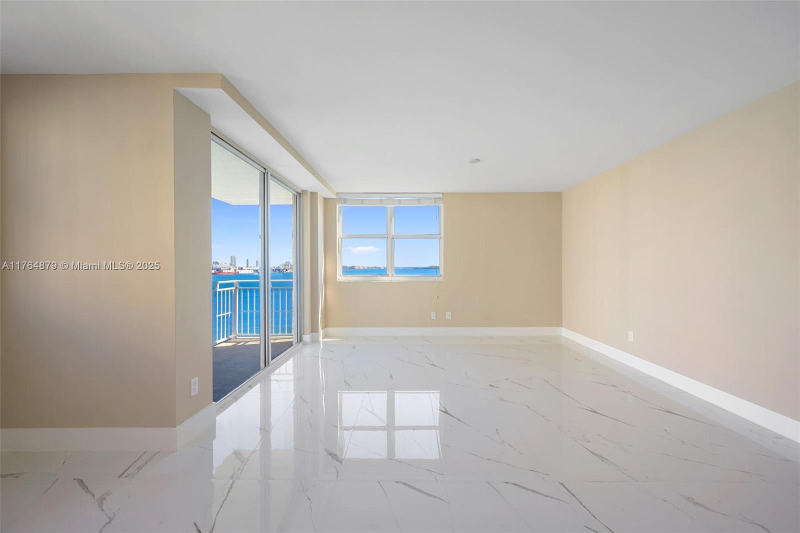 770 Claughton Island Dr #1215, Miami FL 33131