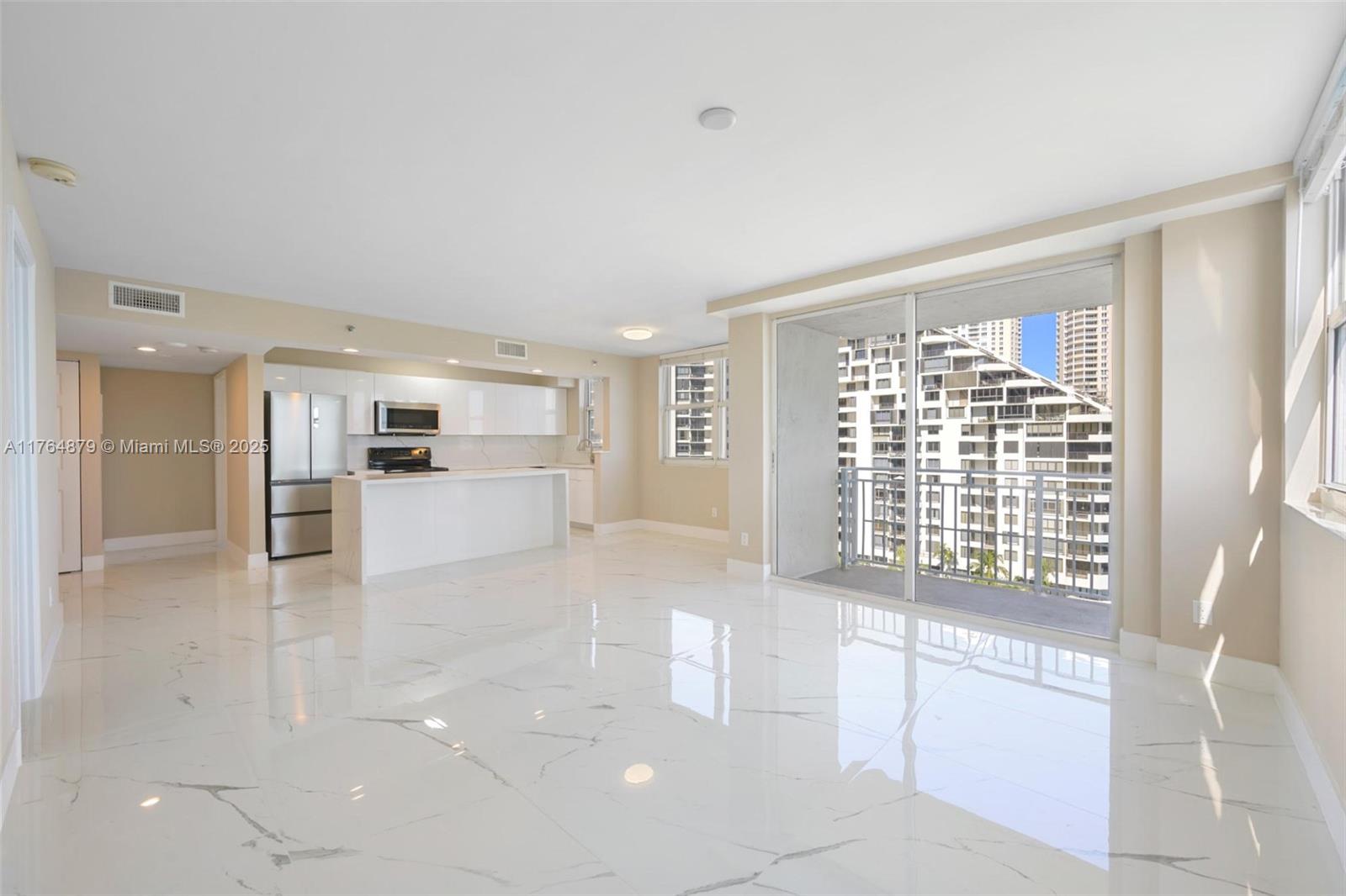 770 Claughton Island Dr #1215, Miami FL 33131