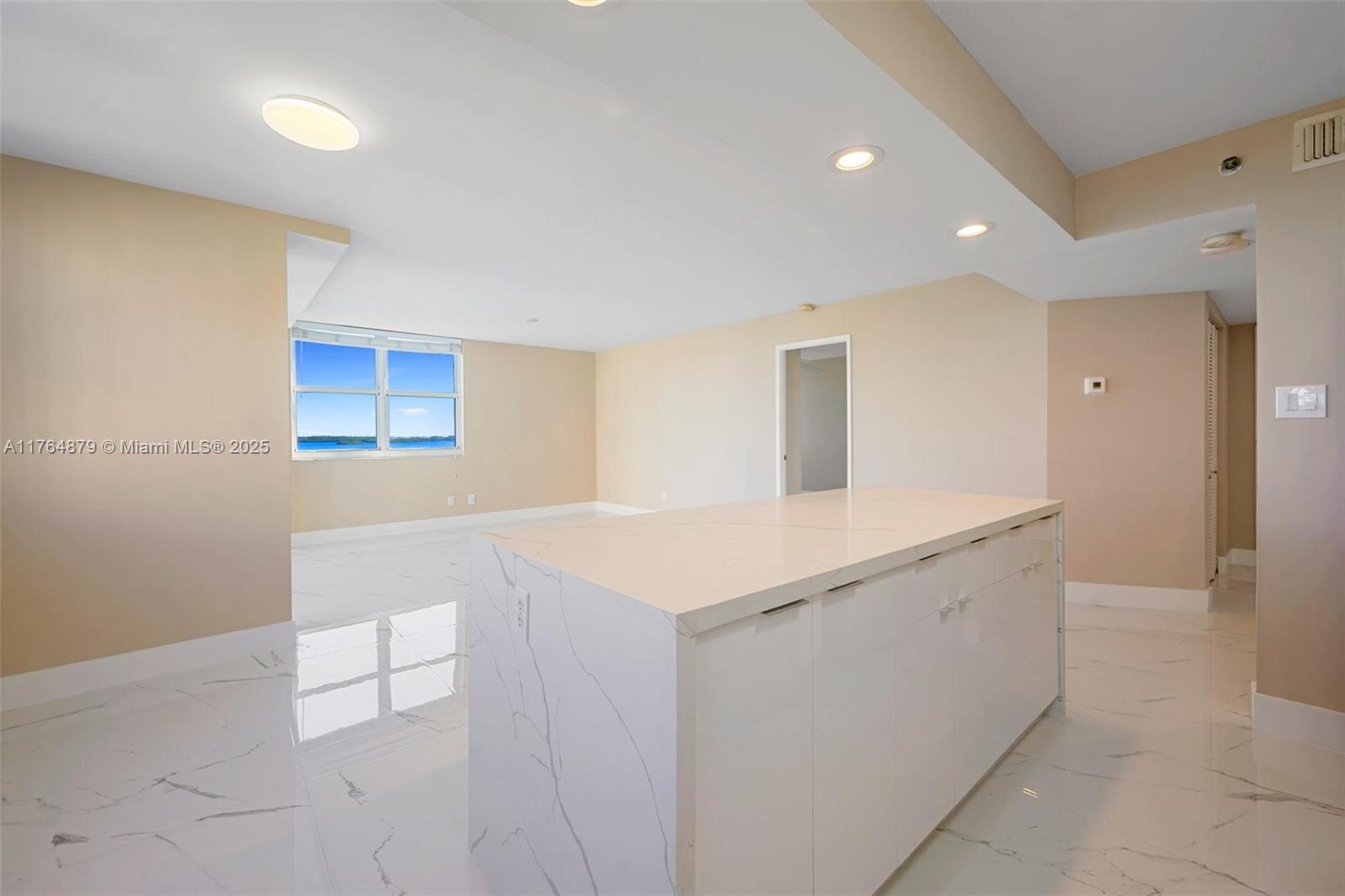 770 Claughton Island Dr #1215, Miami FL 33131