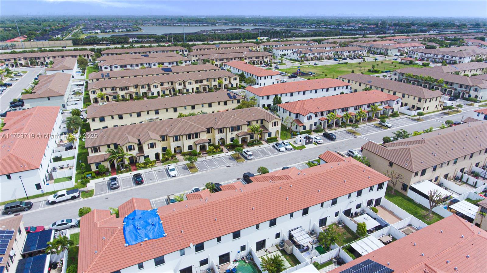 10609 W 33rd Way #10609, Hialeah, Florida image 3