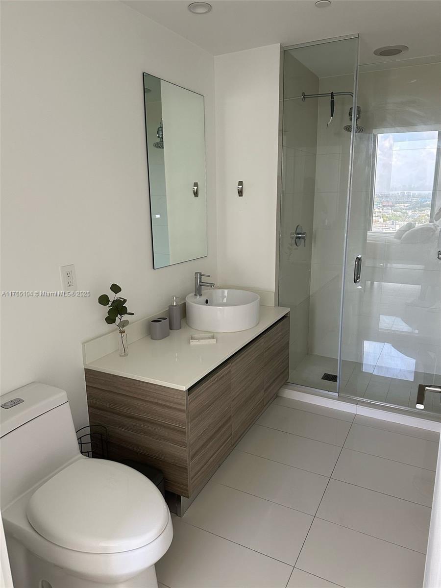 121 NE 34th St #1109, Miami FL 33137