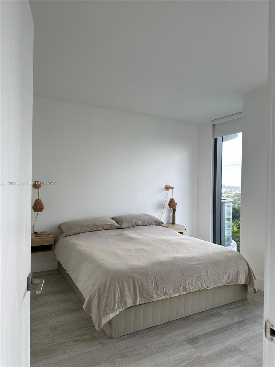 121 NE 34th St #1109, Miami FL 33137