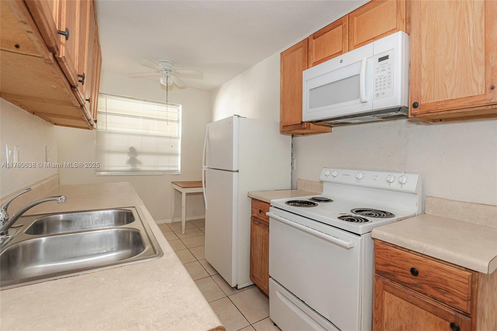 1100 NE 1st Ct #303, Hallandale Beach, Florida image 18