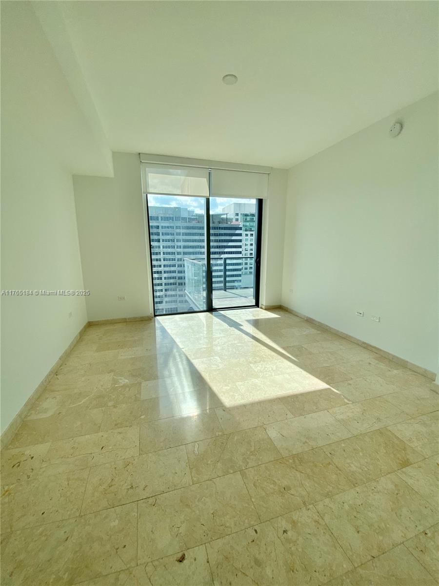 88 SW 7th St #1506, Miami FL 33130