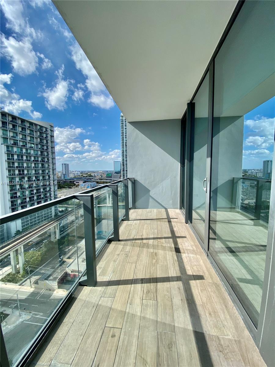 88 SW 7th St #1506, Miami FL 33130