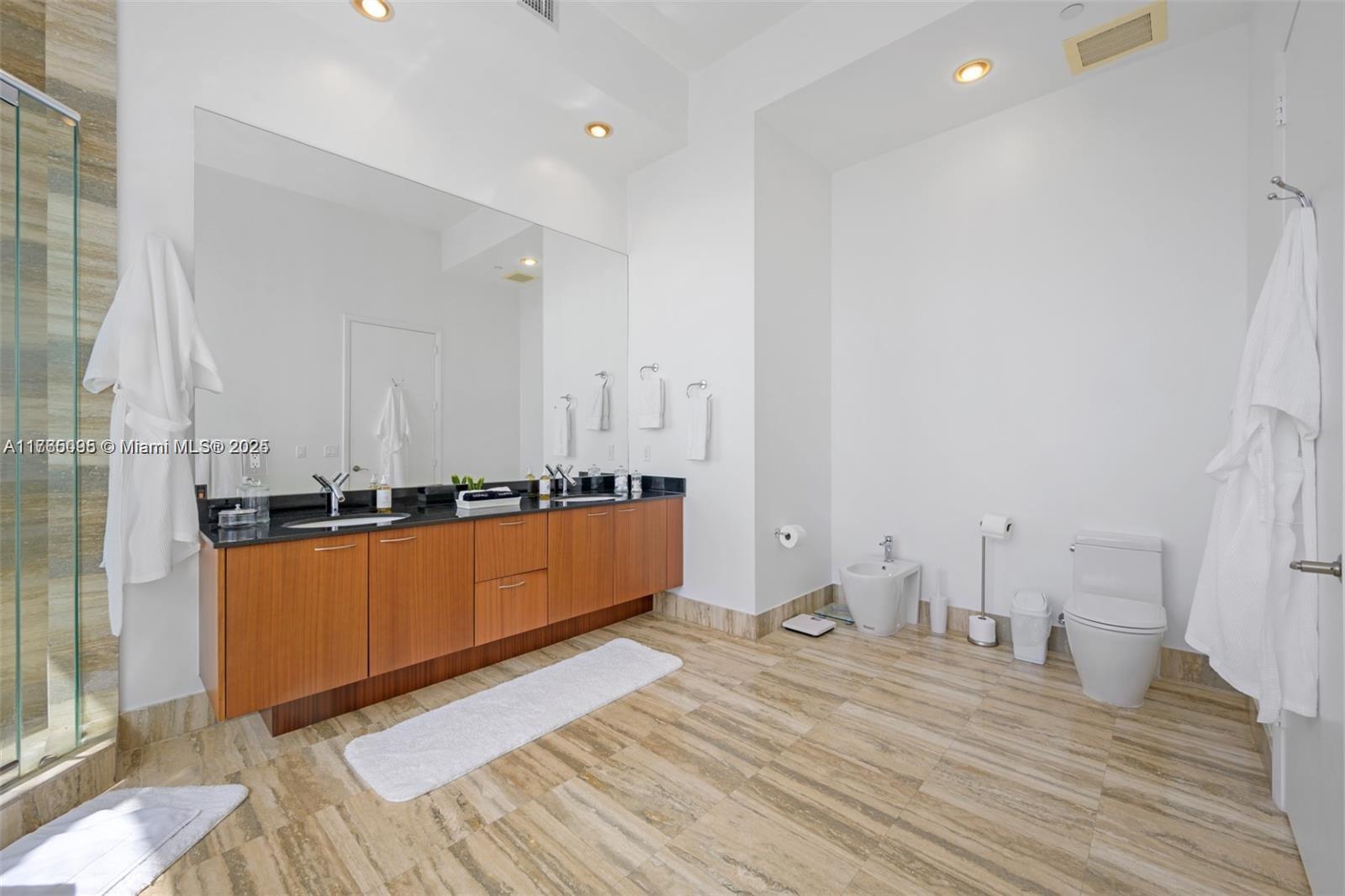 15811 COLLINS #4206, Sunny Isles Beach FL 33160