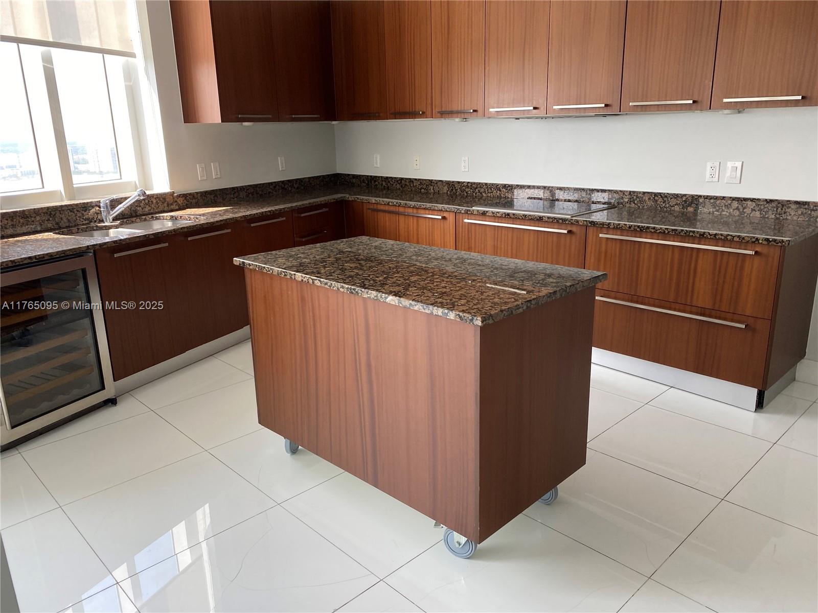 15811 COLLINS #4206, Sunny Isles Beach FL 33160