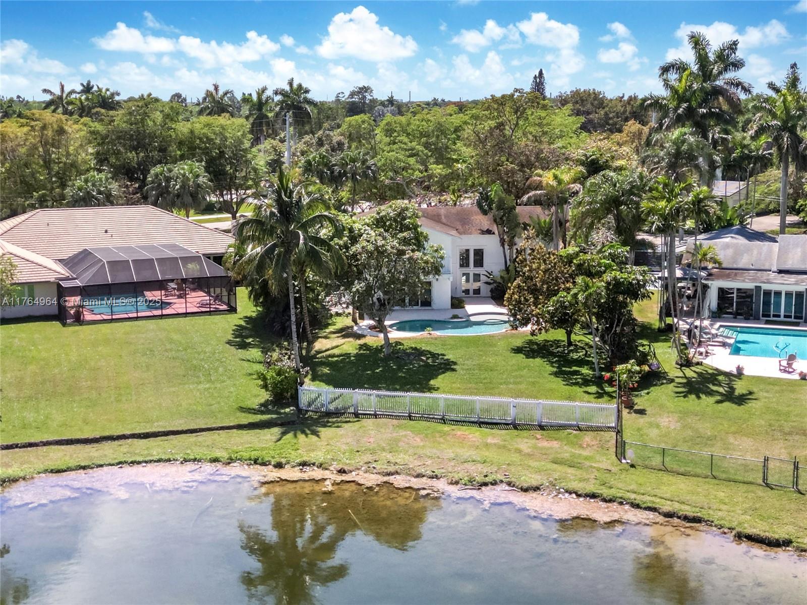 13575 SW 72nd Ave, Pinecrest, Florida image 33