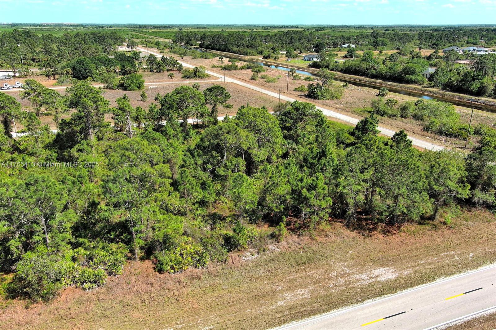 655 Columbus Blvd, Lehigh Acres, Florida image 1