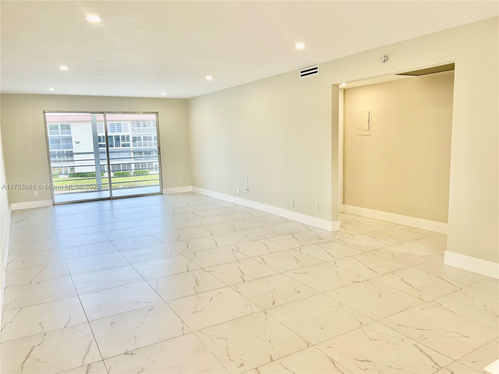 3005 Portofino Isle #F3, Coconut Creek, Florida image 3