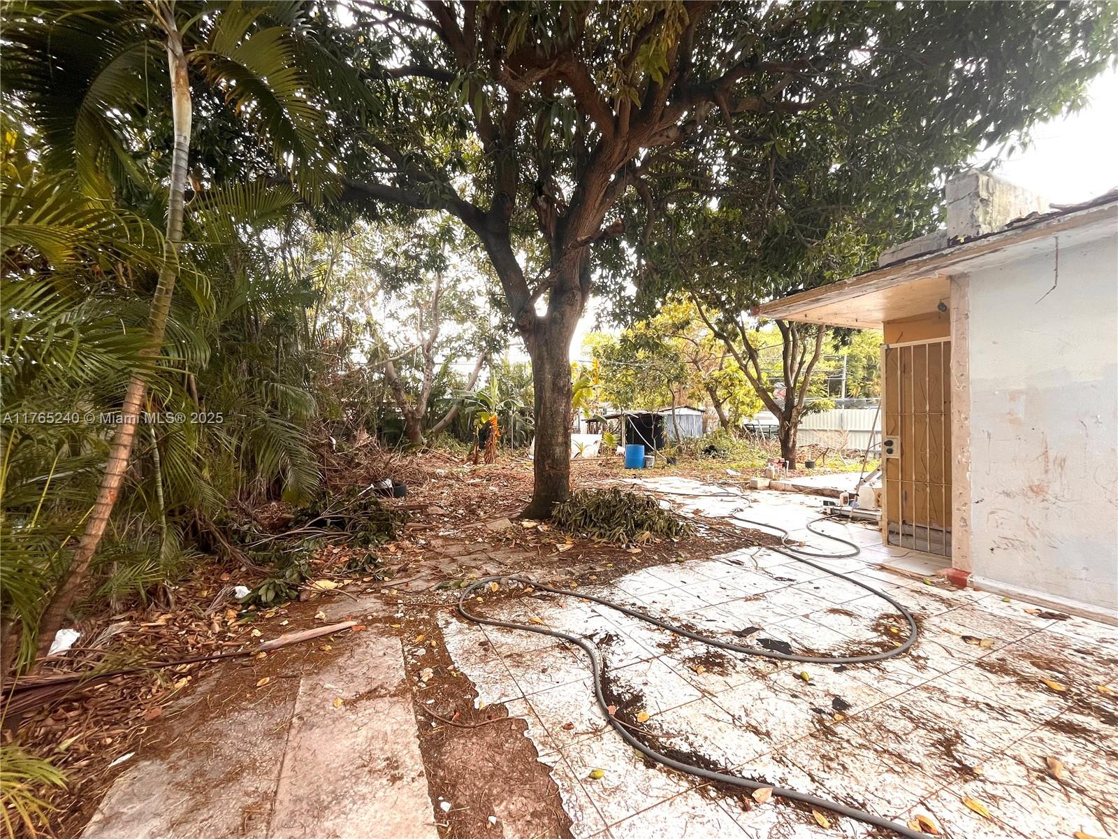 671 E 17th St, Hialeah, Florida image 15