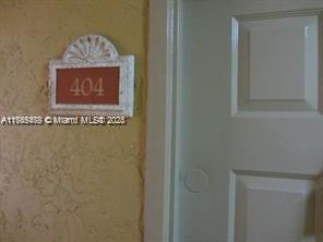 8353 Lake Dr #404, Doral, Florida image 2