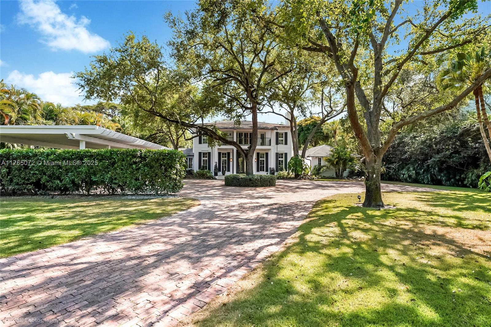 Listing Photo 11