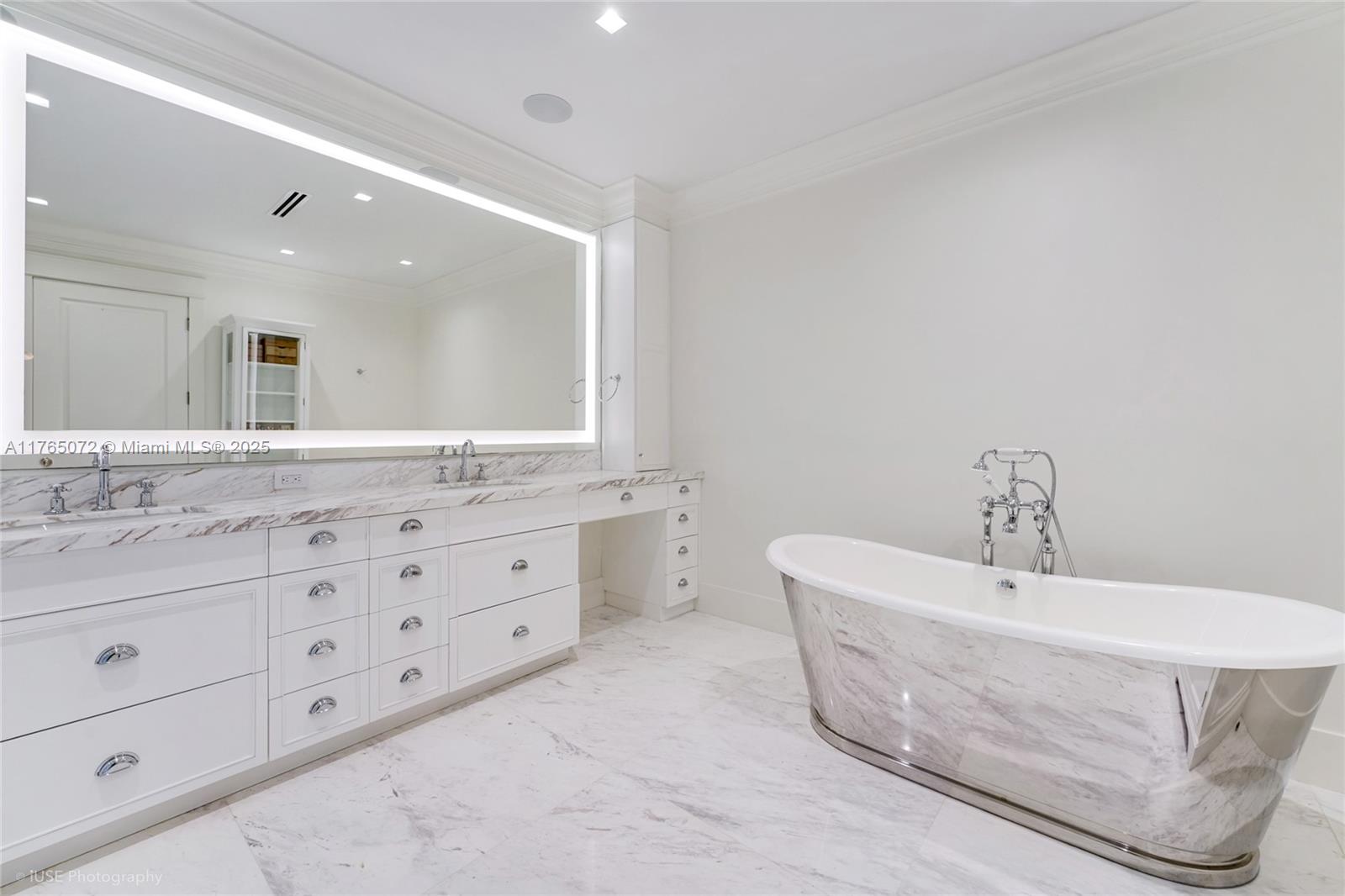4550 Sunset Dr, Coral Gables, Florida image 33