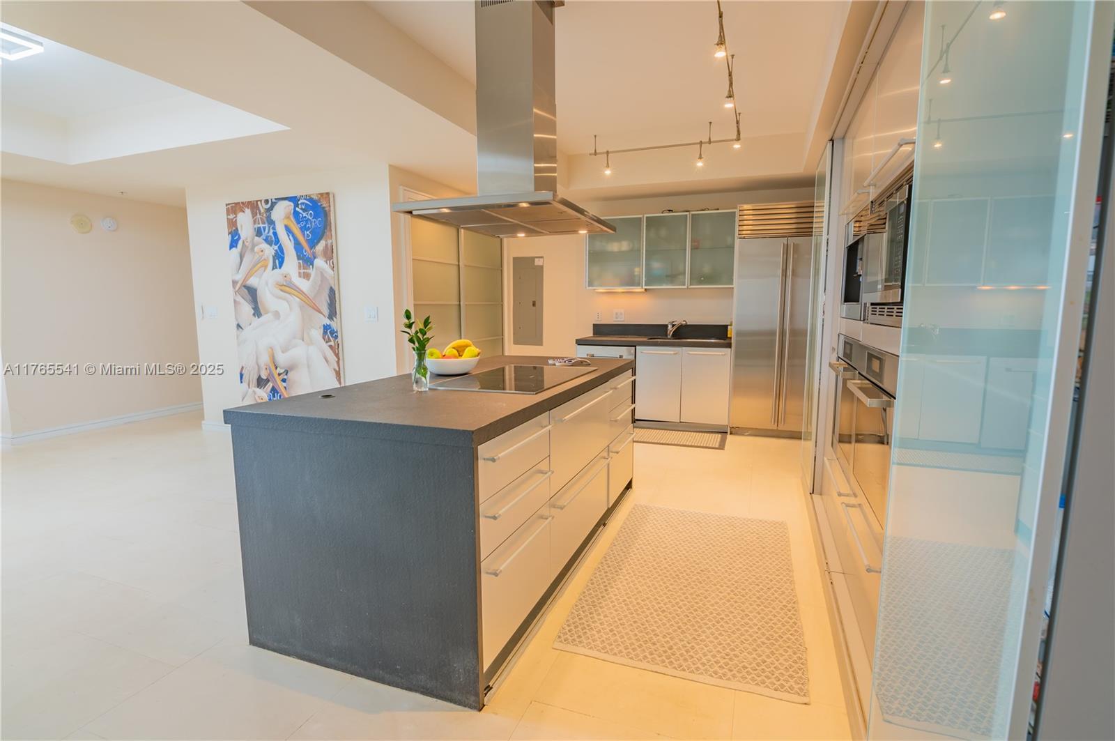 Condo for Sale in Sunny Isles Beach, FL