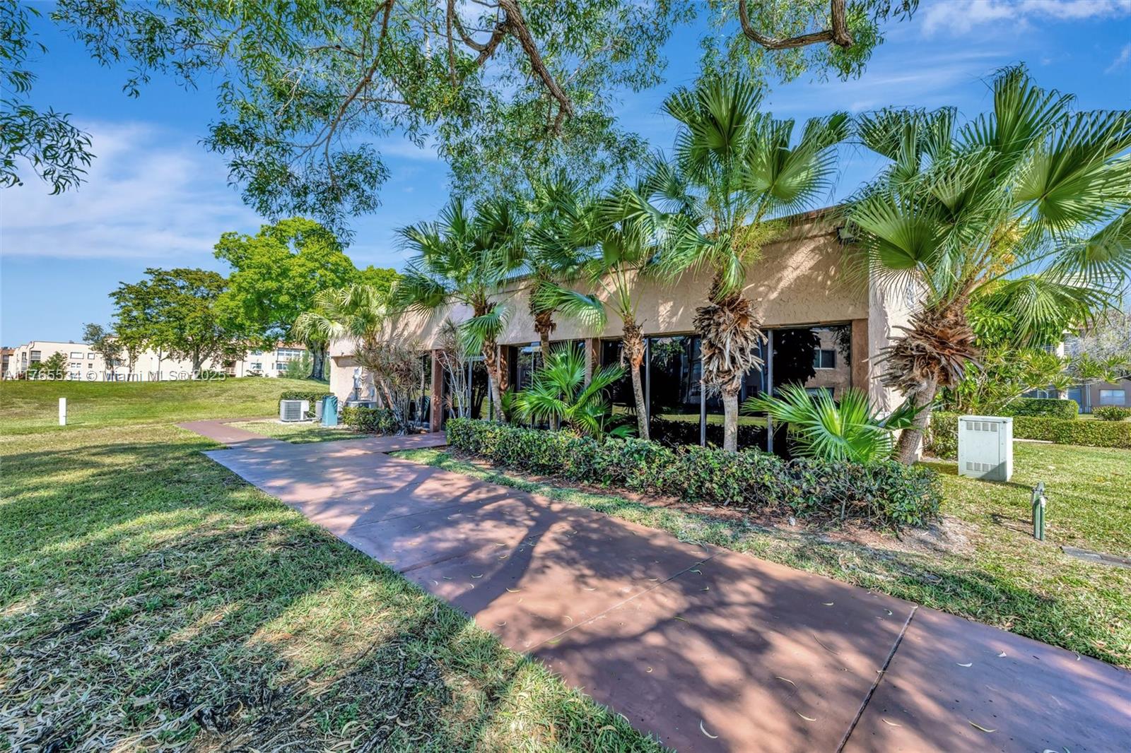 9821 Sunrise Lakes Blvd #107, Sunrise, Florida image 38