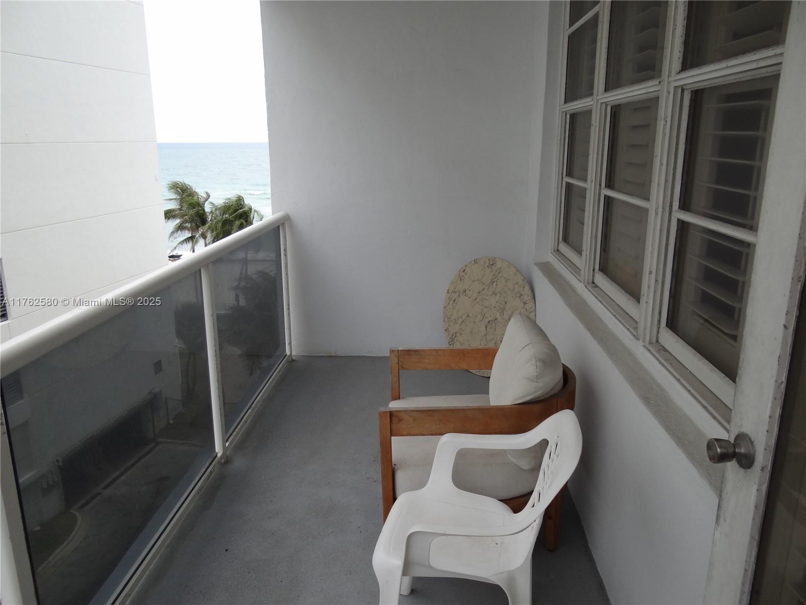 Listing Photo 11